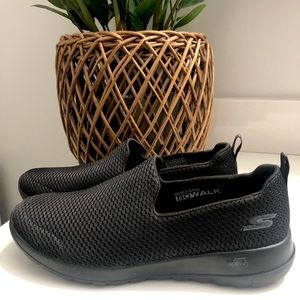 Black Skechers Go Walk Joy Slip-on Sneaker Women 9